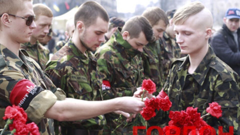 На Крещатике "Правый сектор" почтил память Сашка Билого