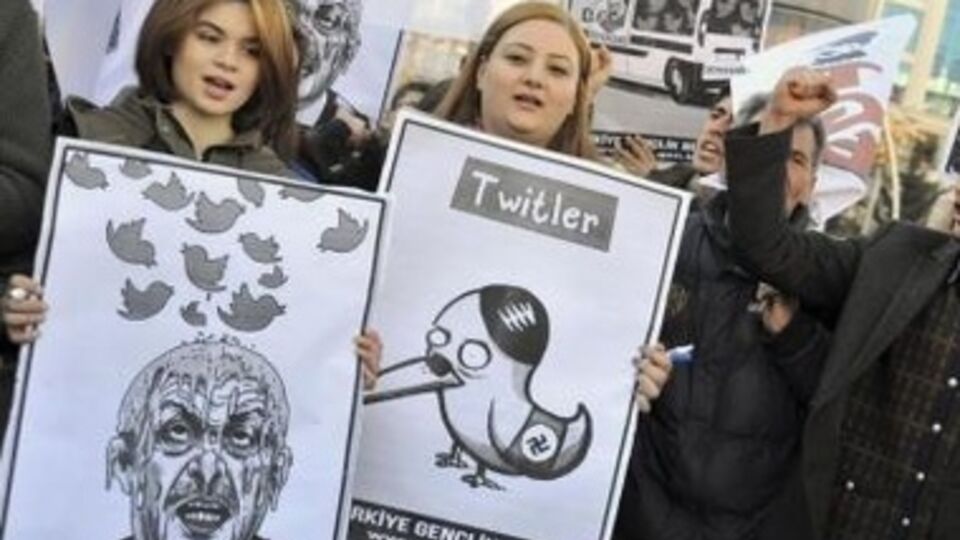 Запрет на Twitter вызвал в Турции протесты пользователей соцсети