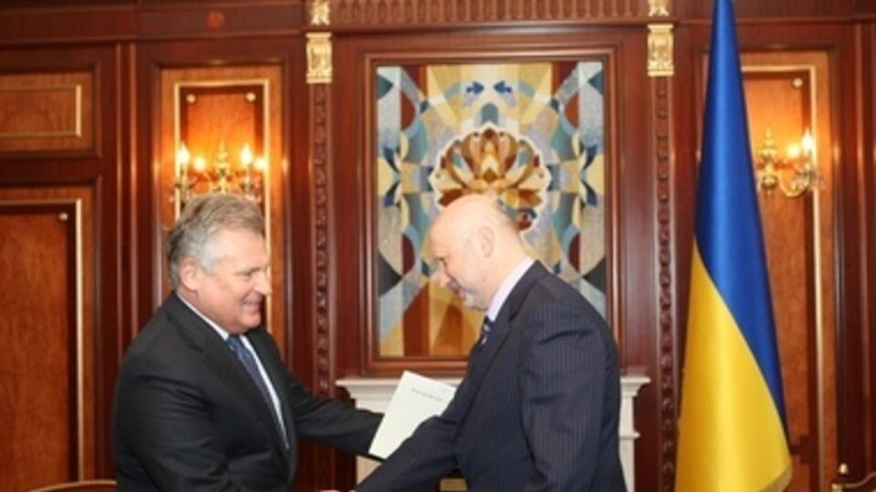 Квасьневский и Турчинов обсудили сотрудничество Украины и ЕС