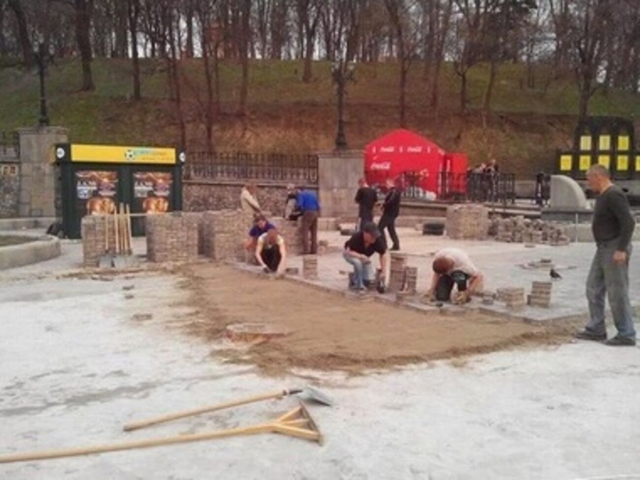 Новая брусчатка по размеру такая же, как и старая