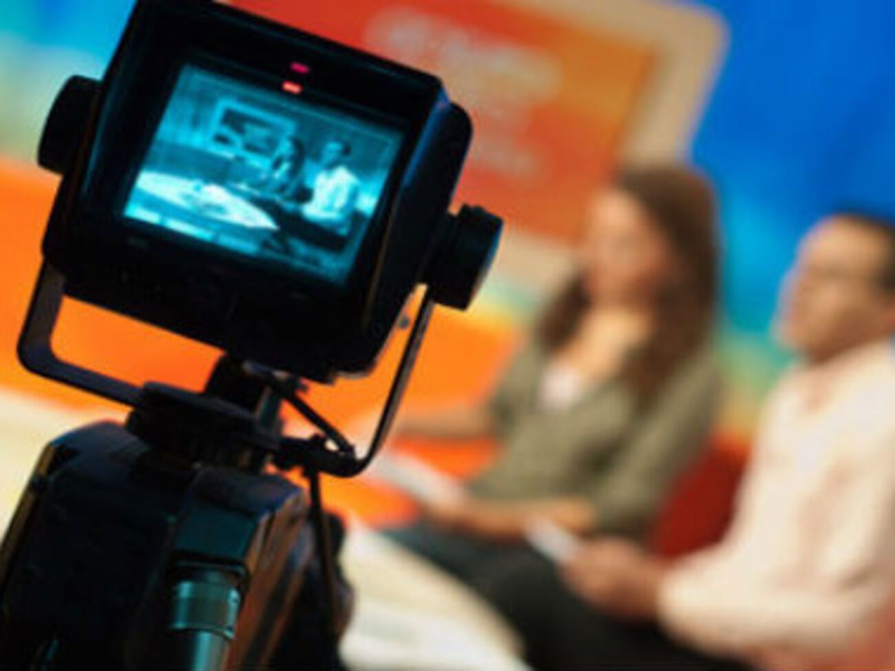 Большинство россиян получают информацию из телевидения