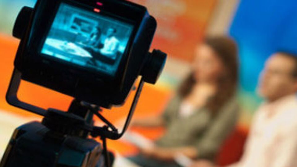 Большинство россиян получают информацию из телевидения