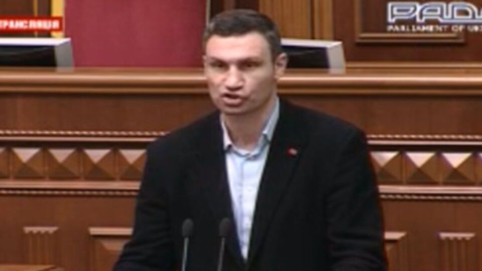 Виталий Кличко выступил за ограничения выплат чиновникам и депутатам