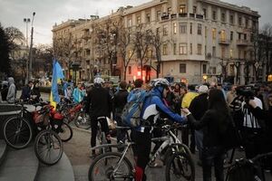 "Велопробег единства" приехал из Полтавы в Харьков