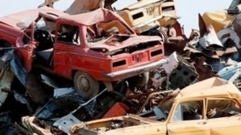 Ставка сбора для украинцев составляла 5500 грн для легковых автомобилей и 11 тыс. грн --- для грузовиков и автобусов