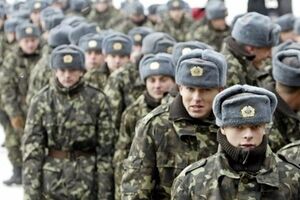 Выехать из Крыма военным помогают волонтеры