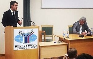 Несогласные с увольнением Зубова высказали свою позицию руководству института