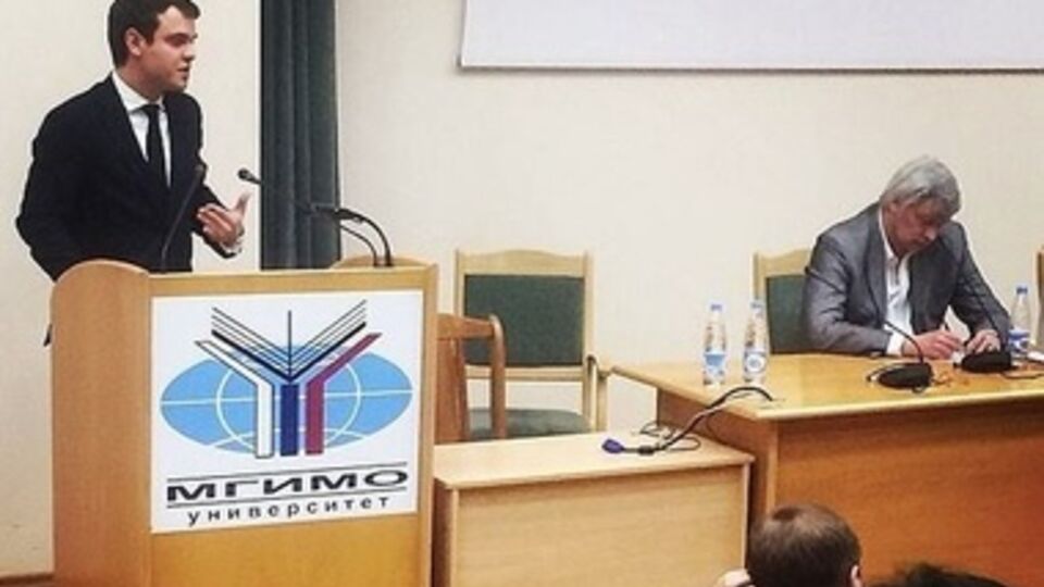 Несогласные с увольнением Зубова высказали свою позицию руководству института