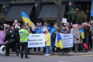 На Даунинг-стрит в Лондоне проходит 24-часовая акция в поддержку Украины