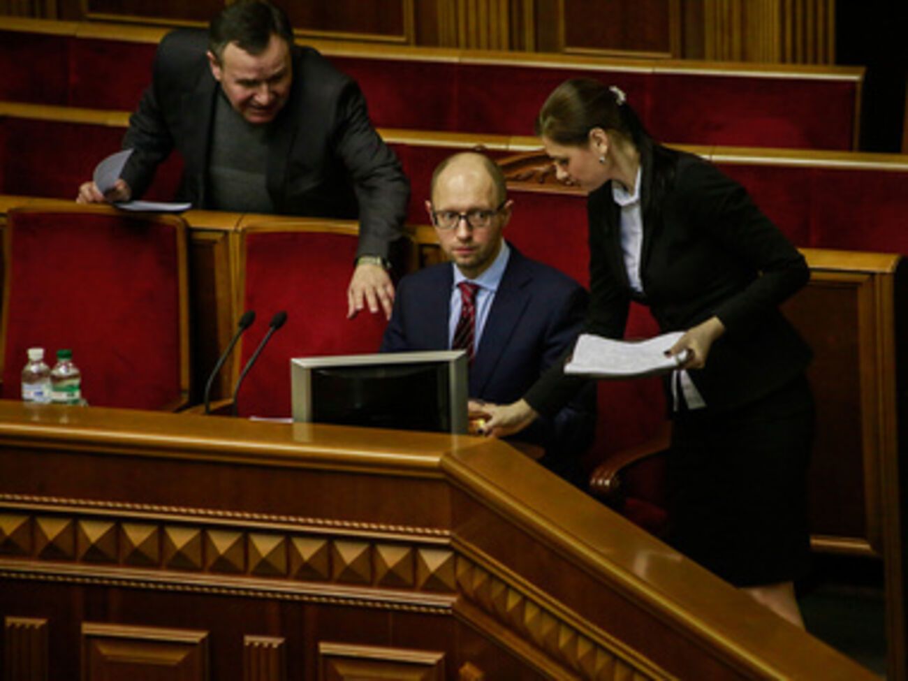 Яценюк раскритиковал прежний госбюджет