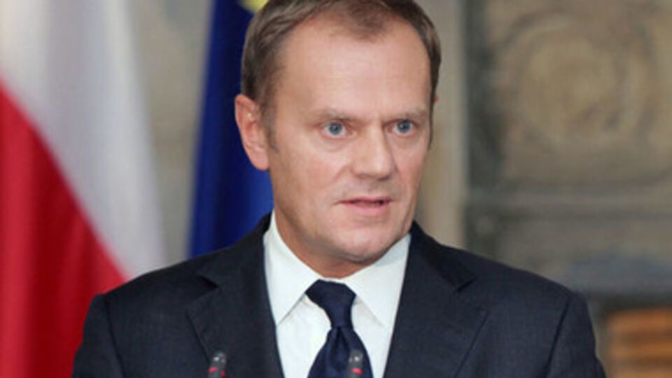 Туск призвал поляков помочь украинцам разобраться со своей историей