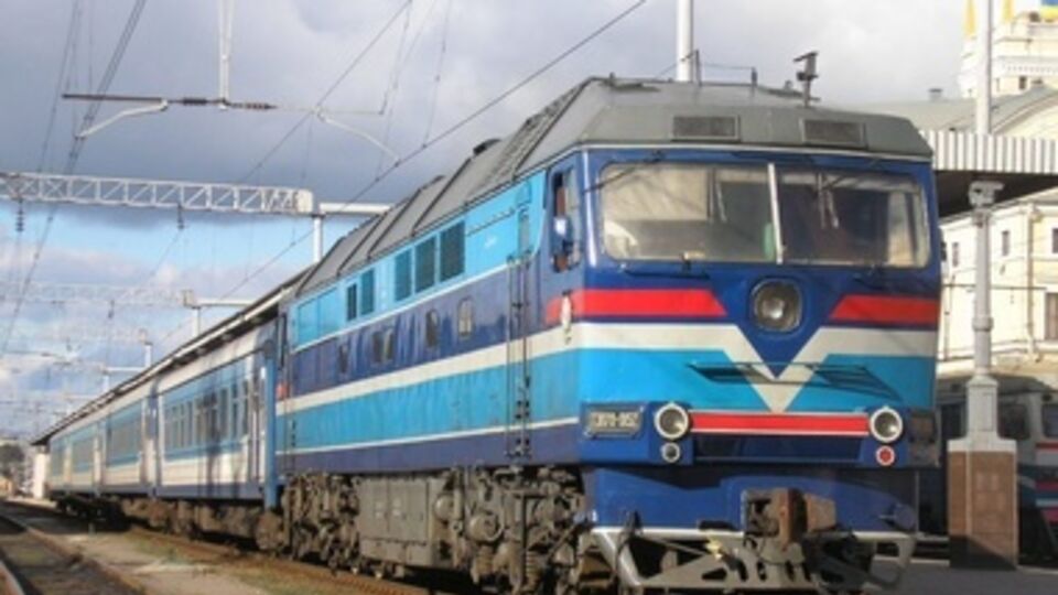 Сепаратисты не дают выехать поезду Львов-Мариуполь из Донецка