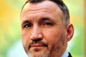 Заработная плата Кузьмина за 2013 год составила 527 893 грн, а "другие виды доходов" принесли ему 784 177 грн.