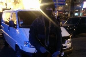 "Правый сектор" окружен милицией и самообороной в гостинице "Днепр"
