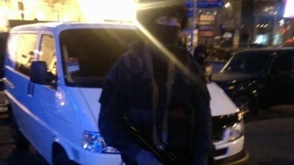 "Правый сектор" окружен милицией и самообороной в гостинице "Днепр"