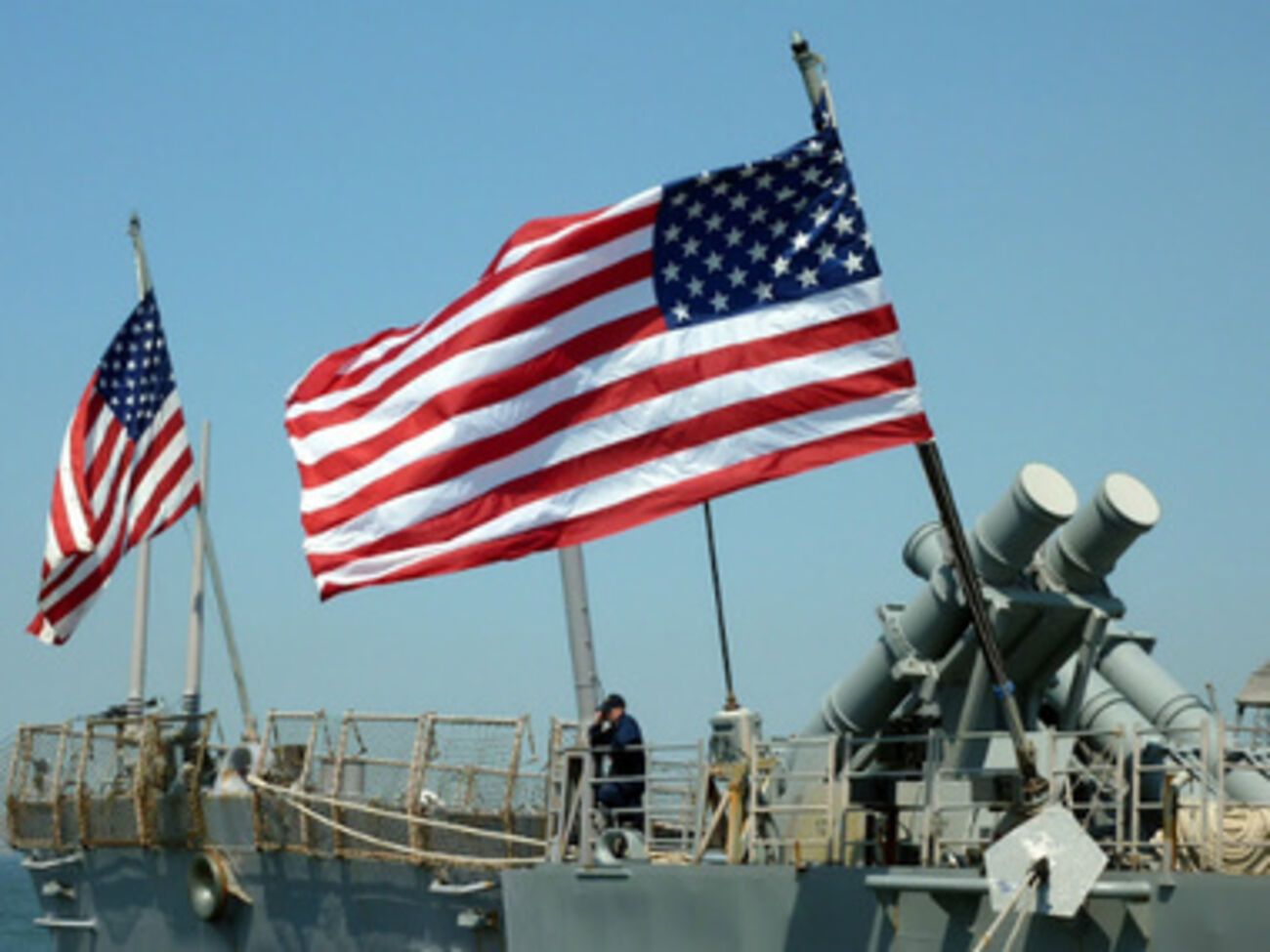 Пентагон заявил, что нет изменений в военной стратегии США в Европе или в Средиземном море