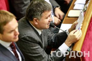 Аваков намекнул: на Евромайдане людей расстреливала "третья сторона"
