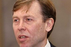 Соболев считает, что весь мир смотрел на выступление Путина с улыбкой