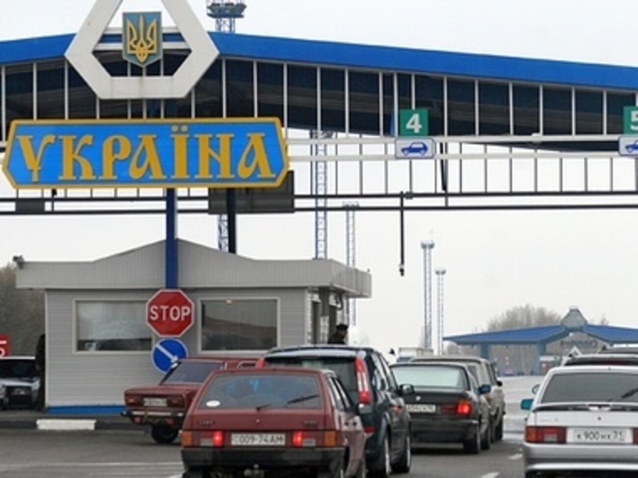 Ранее российские СМИ заявляли о резком увеличении количества беженцев из Украины в Россию