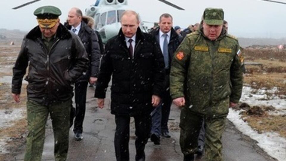 Российские военные пока не оставили свои позиции в Крыму