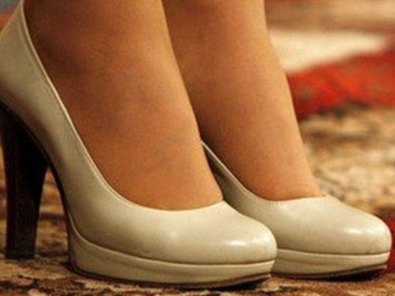 Высокие каблуки --- постоянный атрибут имиджа Тимошенко