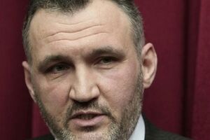 Кузьмин ушел в отпуск 20 февраля, когда снайперы начали отстрел активистов в центре Киева на улице Институтская