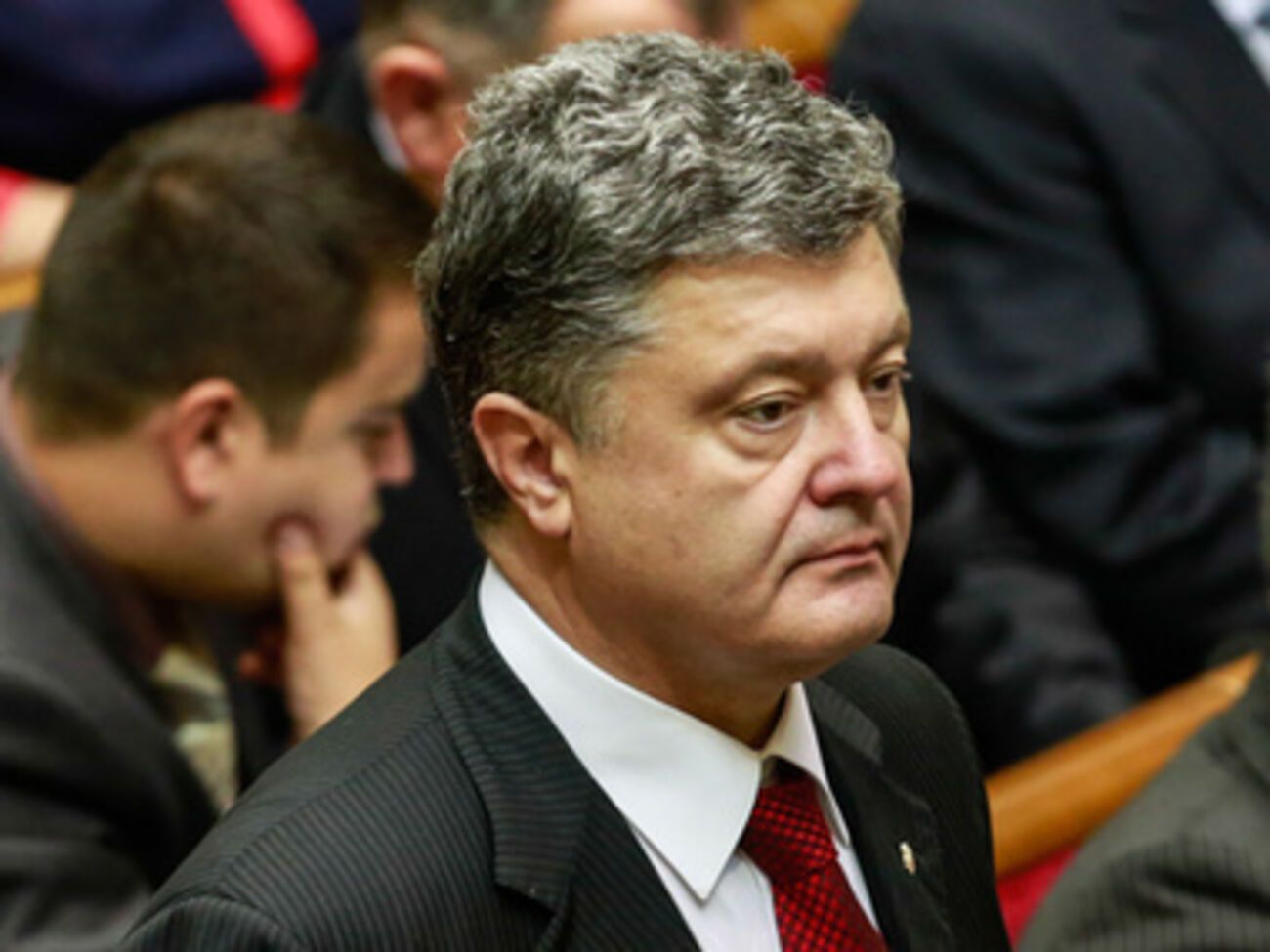 Порошенко предлагает отложить вступление в НАТО