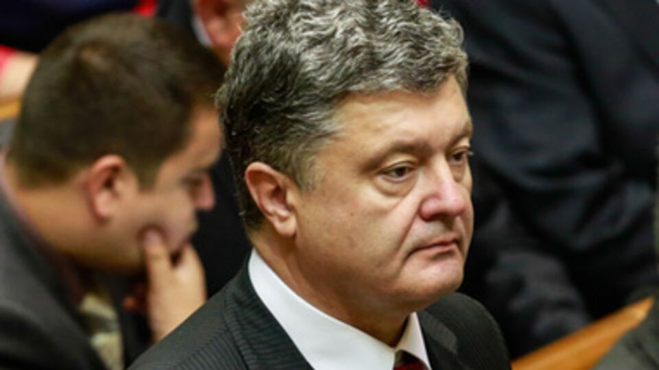 Порошенко предлагает отложить вступление в НАТО