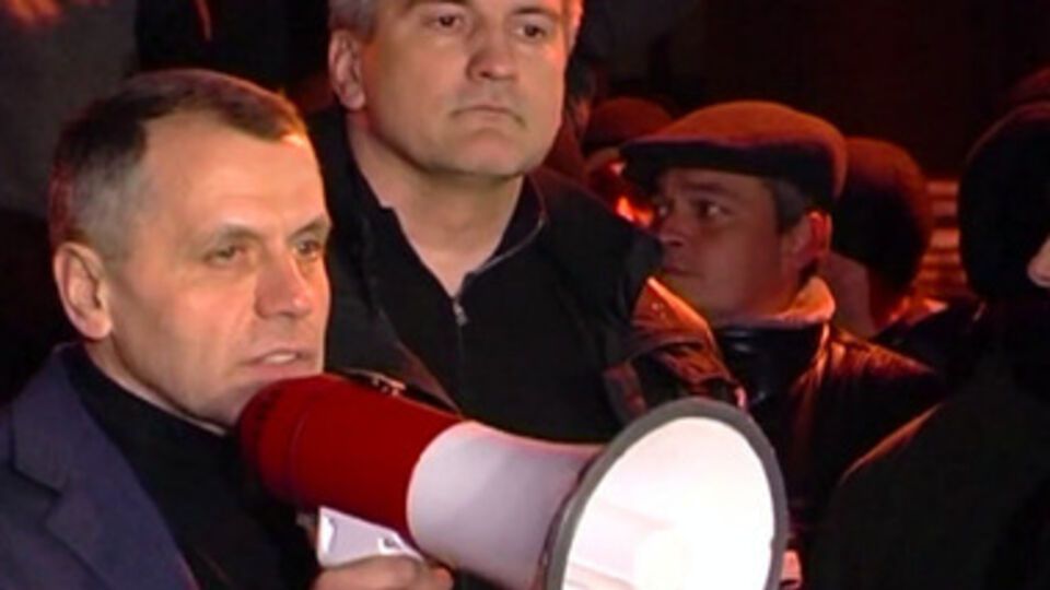 Сергей Аксенов и Владимир Константинов нелегитимно пытались управлять делами автономии