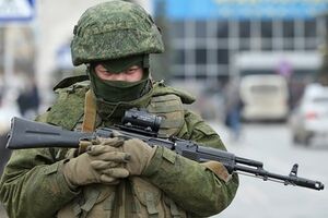 Российские войска, несмотря на заверения руководства РФ, продолжают оставаться на крымском полуострове