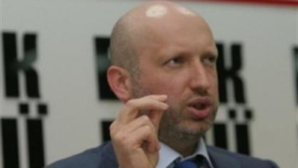 Турчинов вернул часть полномочий центру