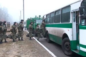 Пограничники усиливают границу с Россией