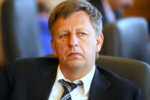 После назначения Макеенко почти сразу поддержал Евромайдан