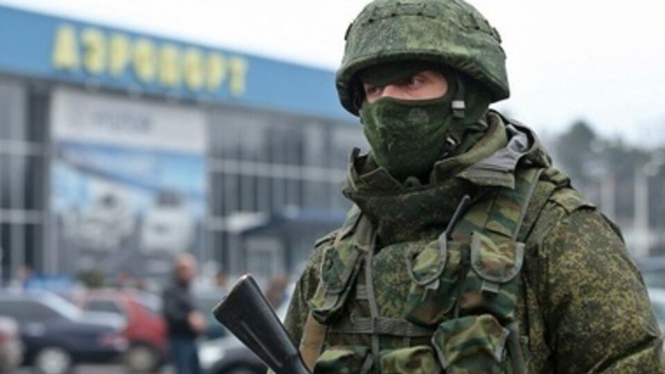 Российские военные в Крыму начали действовать 28 февраля