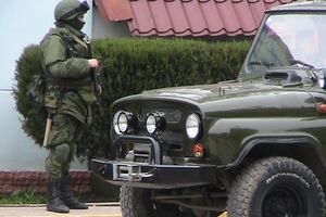 Российские военные захватили отдел погранслужбы "Щелкино"