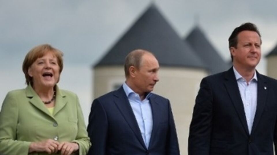 Путин, Меркель и Кэмерон обсудили пути стабилизации ситуации в Украине