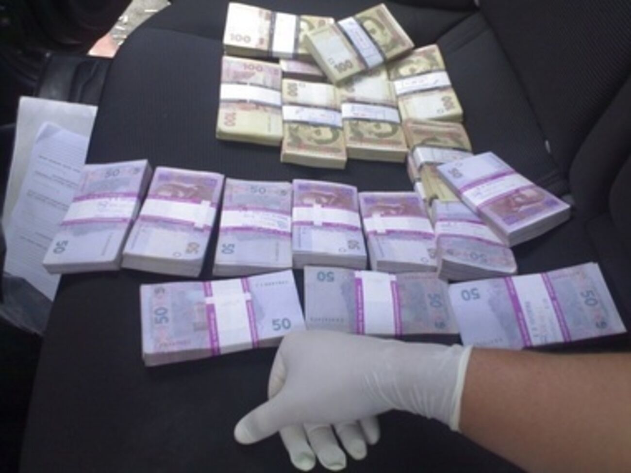 СБУ: Чиновника Бориспольской райгосадминистрации задержали за взятку в 1,5 млн грн