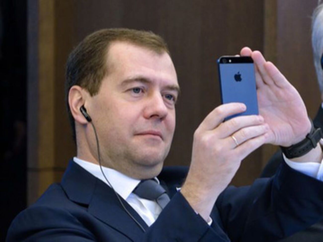 &laquo;Киевстар&raquo; и &laquo;МТС Украина&raquo; будут продолжать обслуживать абонентов Крыма в штатном режиме