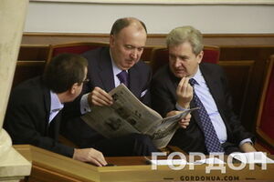 Рада приняла закон о разоружении и назначила новых членов ЦВК. Фоторепортаж