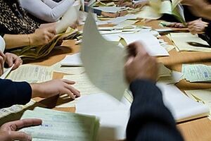 Следственная комиссия под руководством Геннадия Москаля продолжает расследование избиения и расстрела мирных граждан на Майдане
