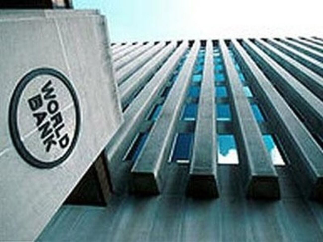 Всемирный банк одобряет слабый рубль