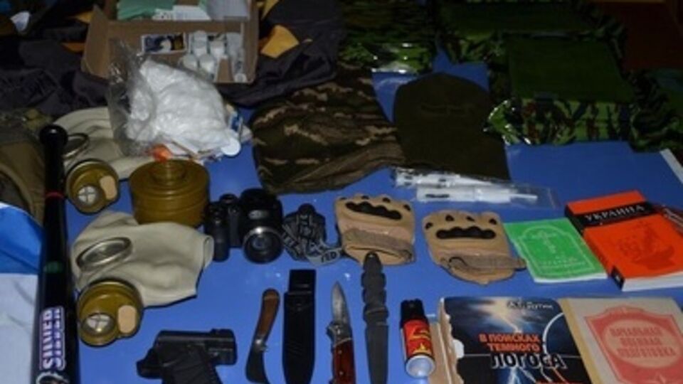 Россиянин ехал в Украину, вооружившись дубинкой и ракетницей