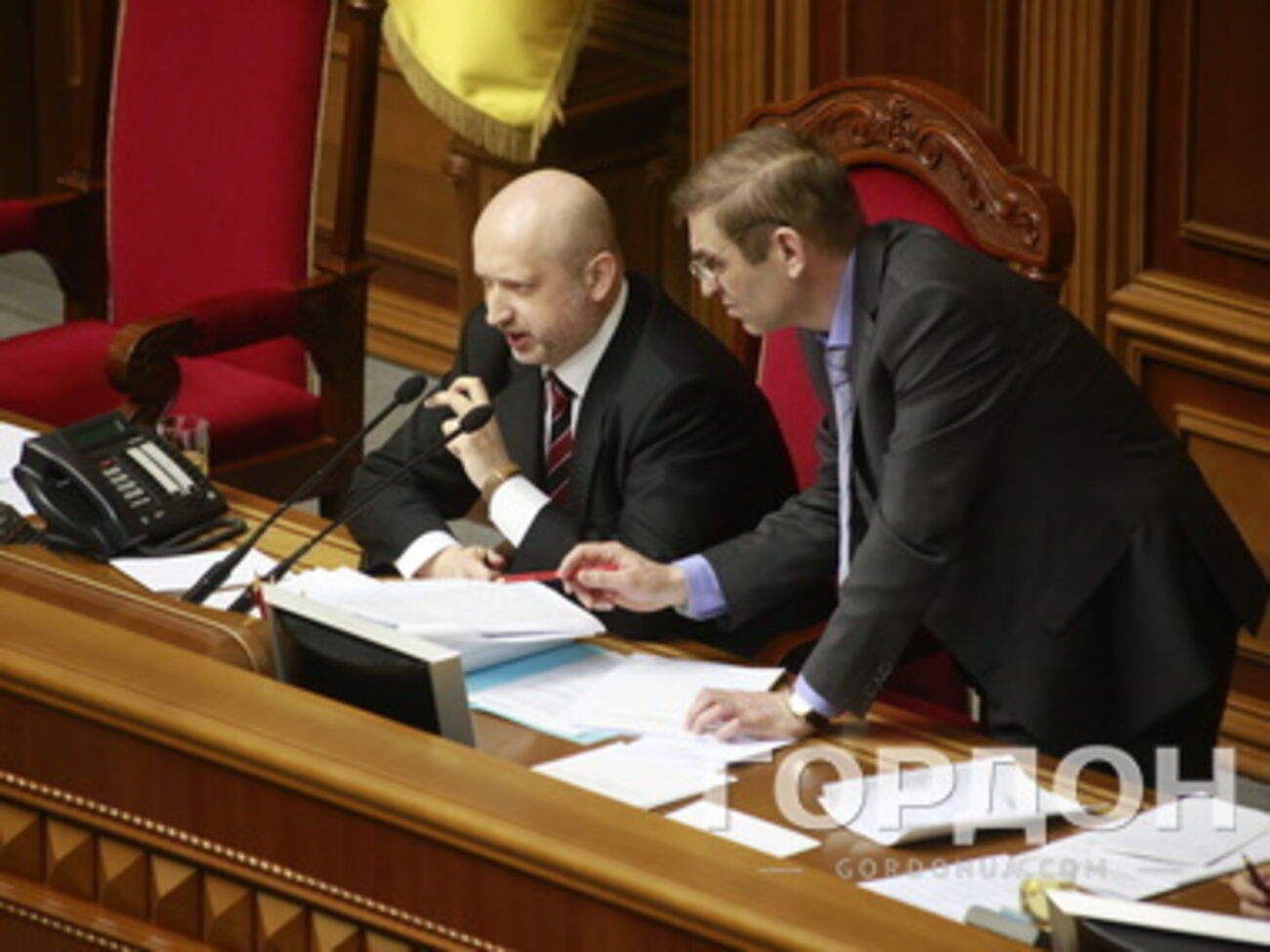 И.о. президента, спикер Александр Турчинов с главой своей Администрации Сергеем Пашинским