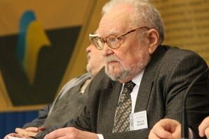 Попович призвал к реформам на востоке Украины