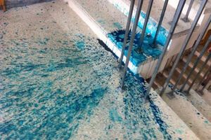 Сергея Рыжука облили на лестнице между третьим и четвертым этажами