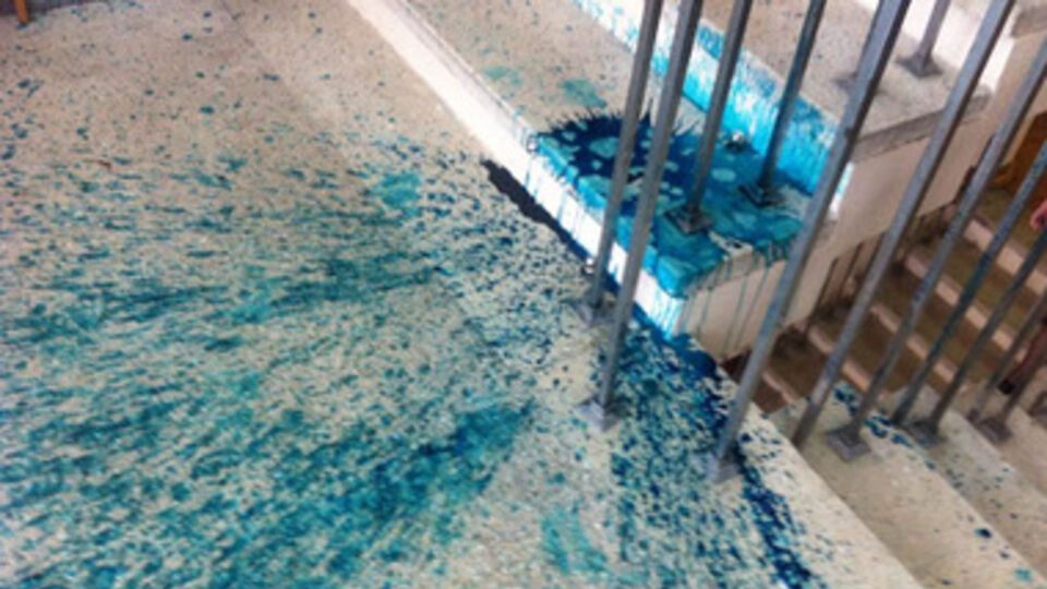 Сергея Рыжука облили на лестнице между третьим и четвертым этажами