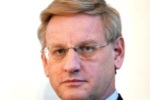 Карл Бильд считает, что Россия заслуживает насмешек