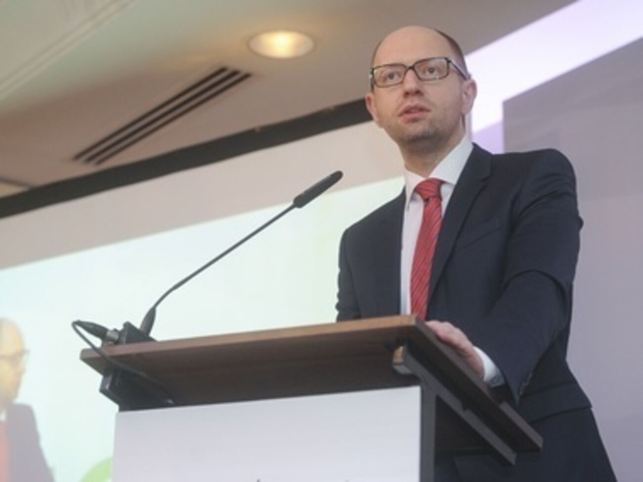 Арсений Яценюк