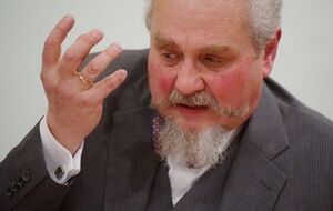 Профессор Андрей Зубов