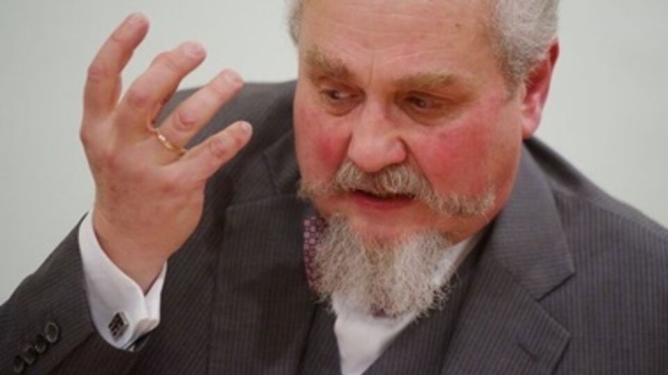 Профессор Андрей Зубов